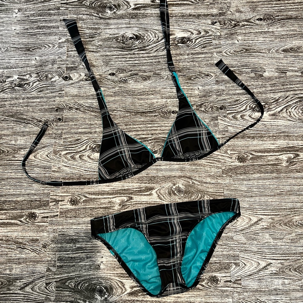 Hurley 2 piece bikini with Reversible Top